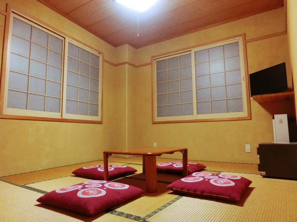 Oyado Uemasa Hotel Nozawaonsen Værelse billede